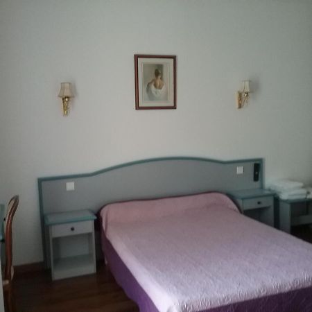 Manoir De Gravezon Bed & Breakfast Lunas  ภายนอก รูปภาพ