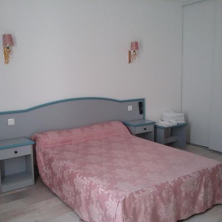 Manoir De Gravezon Bed & Breakfast Lunas  ภายนอก รูปภาพ